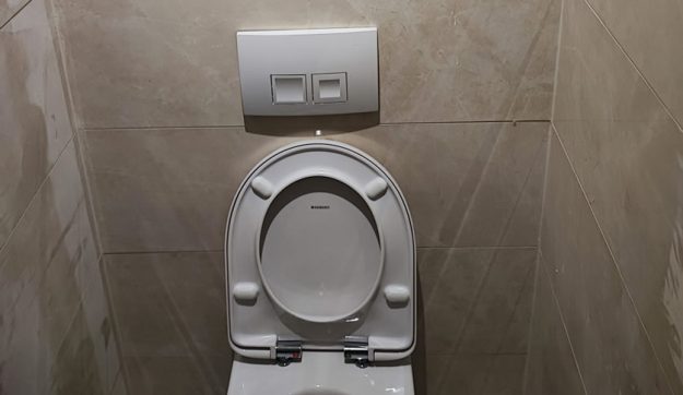 WC suspendu - Inconvénient et avantages
