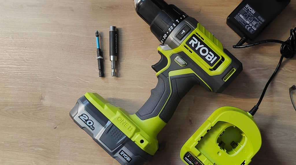 Perceuse-visseuse à percussion RYOBI 18V One+ Brushless - Sans batterie ni chargeur - RPD18BL1-0 - Bricolage