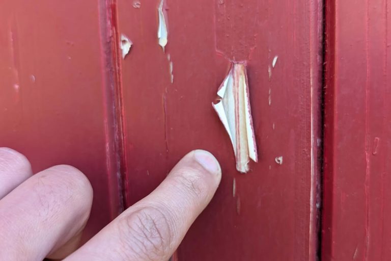 Desquamations et perlage des lasures et peinture bois
