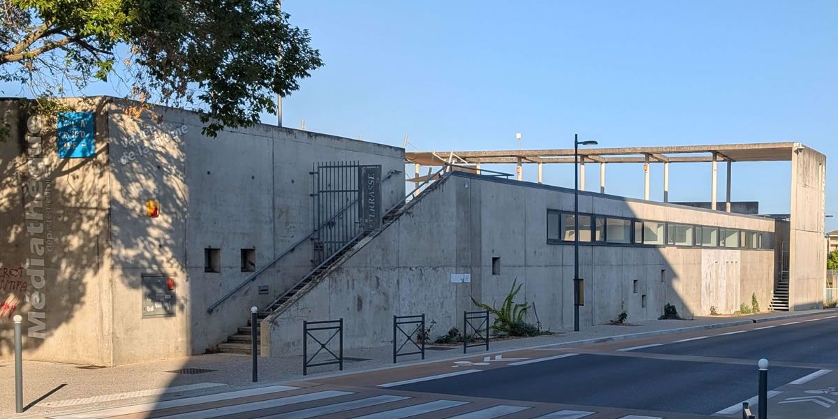 Architecture et style brutaliste moderne