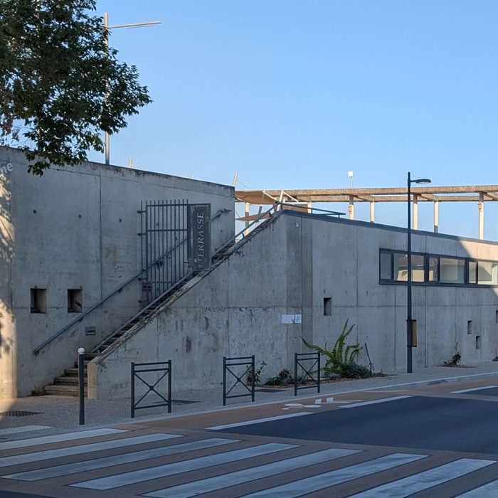 Architecture et style brutaliste moderne