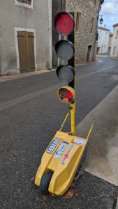 Modèles de feu tricolore de chantier en location